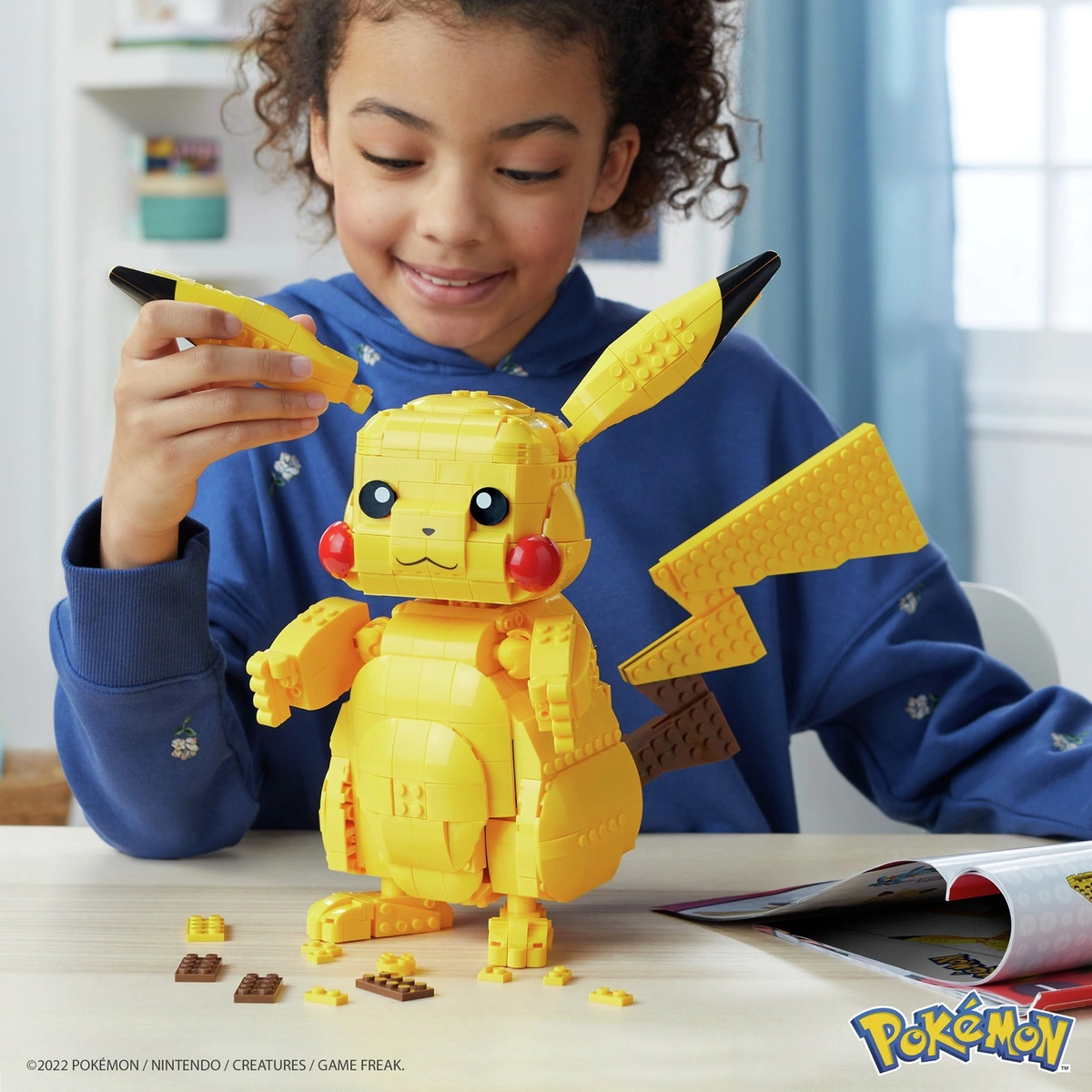 Mega Pokémon Jumbo Pikachu Building Set.
