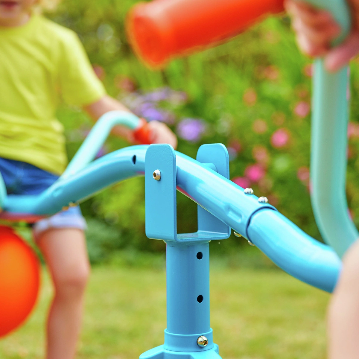 TP Spiro Hop Bouncing Seesaw