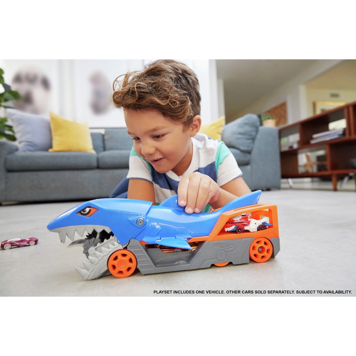 Hot Wheels Shark Chomp Transporter Playset