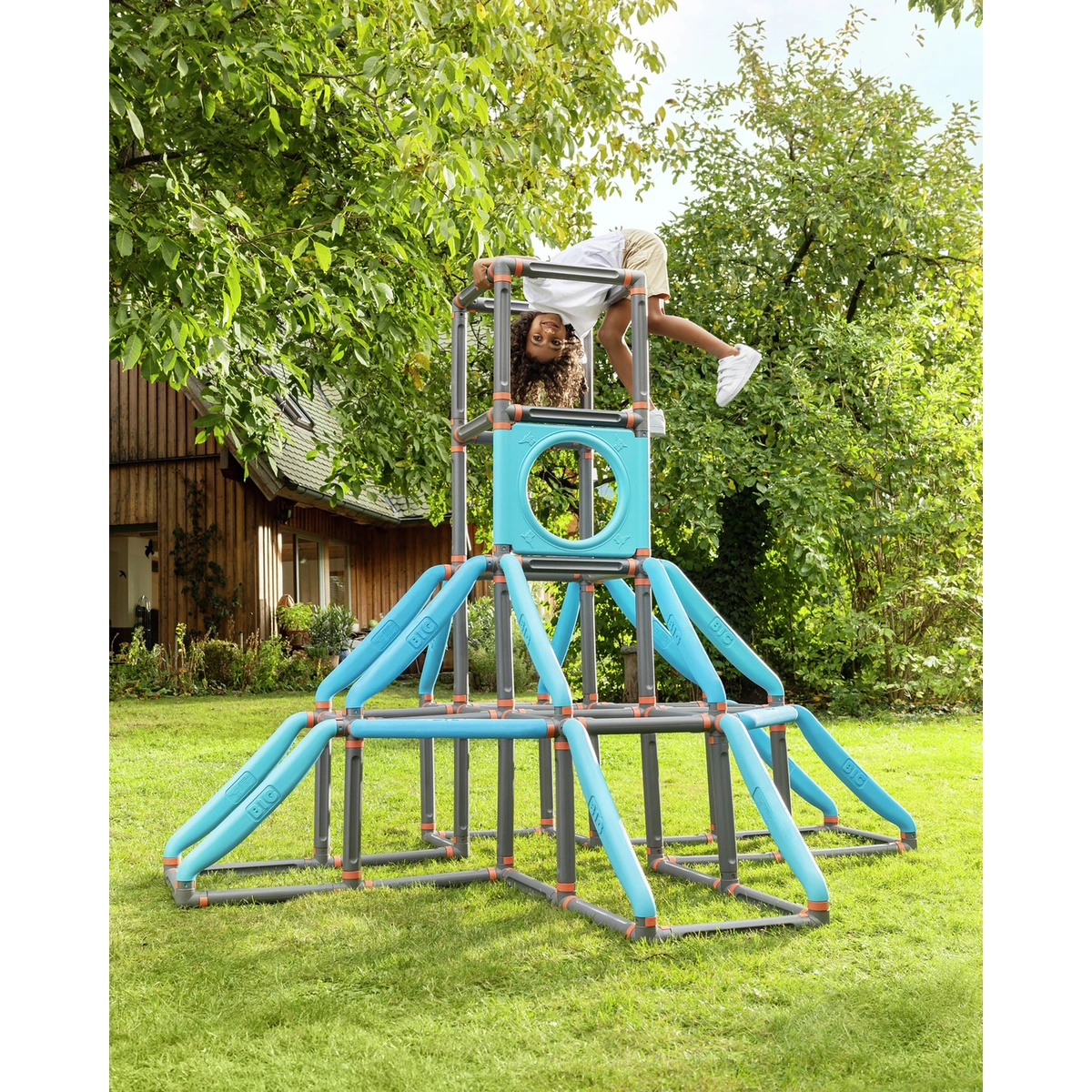 Kraxxl The Giant Climbing Frame