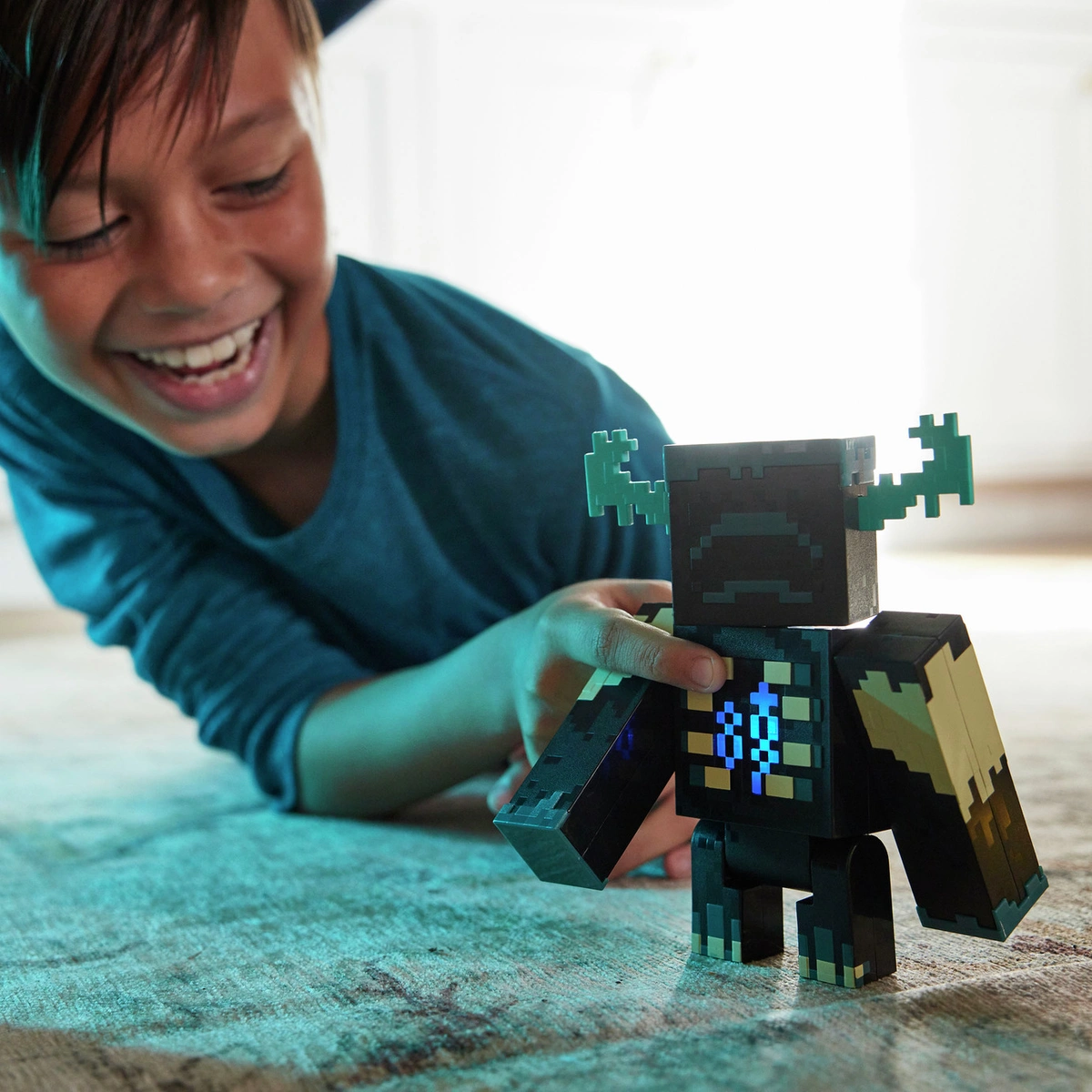 Minecraft The Warden Lights and Sounds Figure