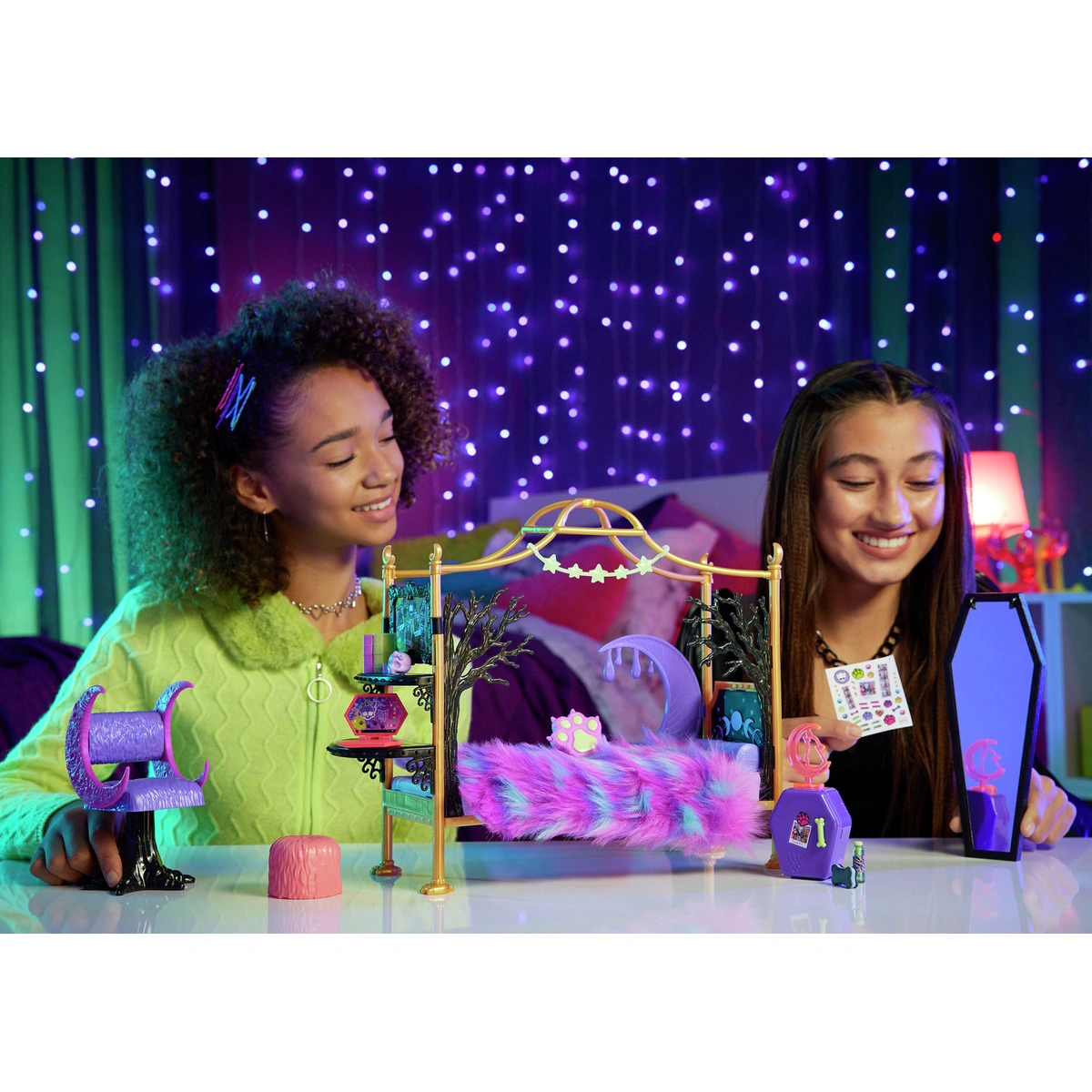 Monster High Clawdeen Wolf Bedroom Playset