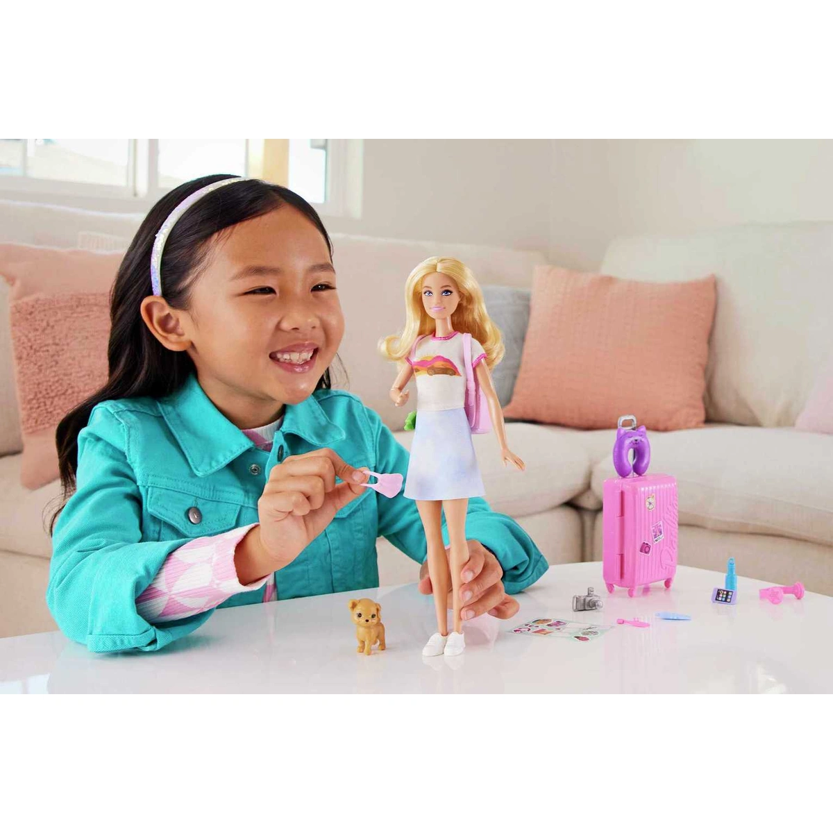 Barbie Travel Doll and Accessories - 30cm