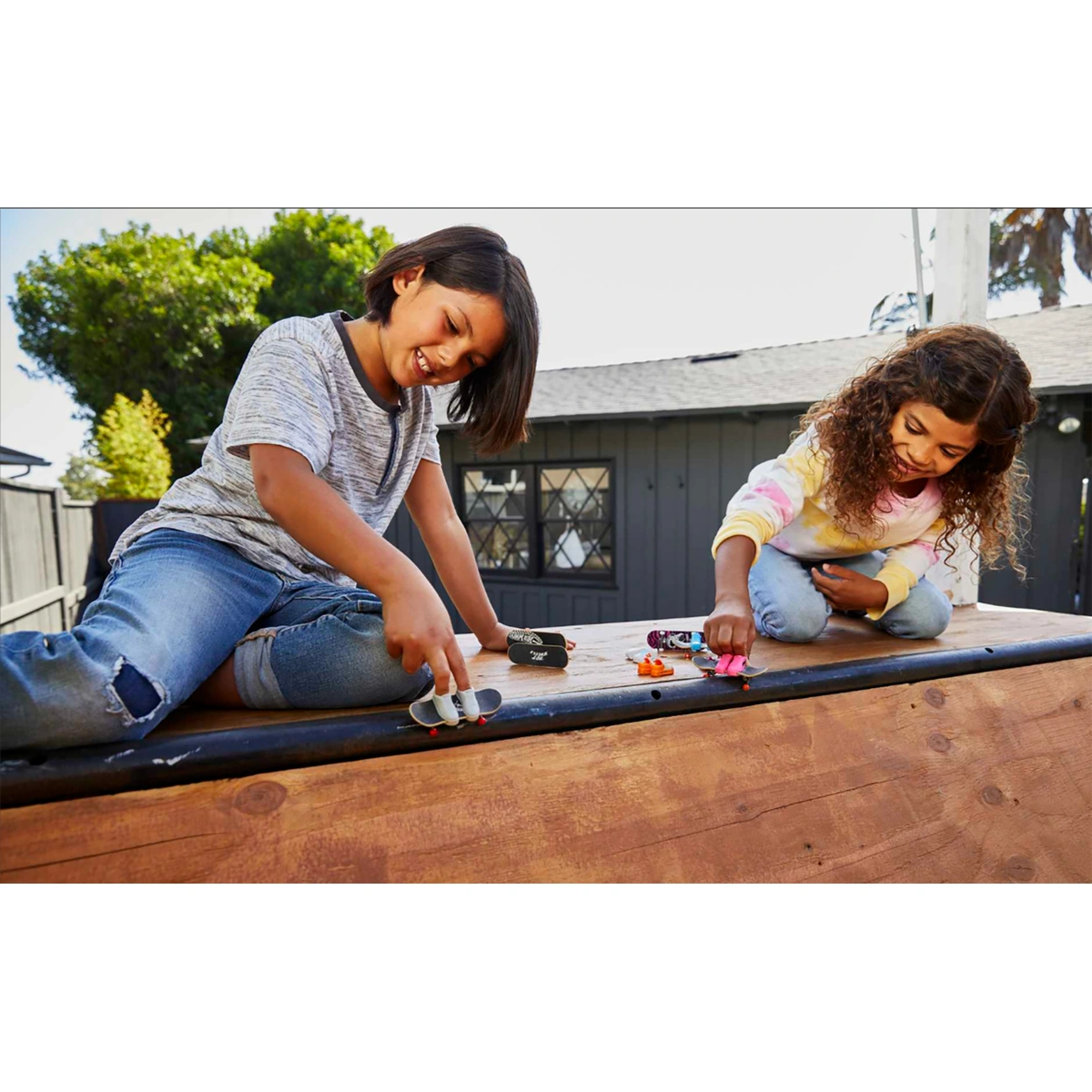 Hot Wheels Skate Rippin' Tricks Fingerboard 8-Pack