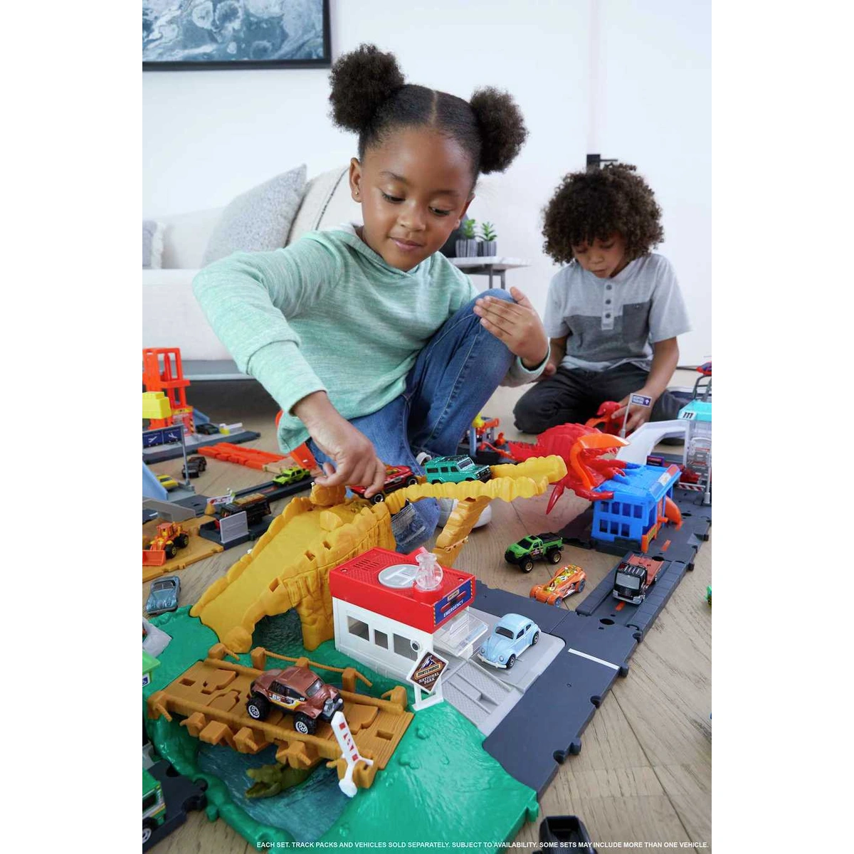 Hot Wheels City Downtown Express Car Wash & Toy Car Playset