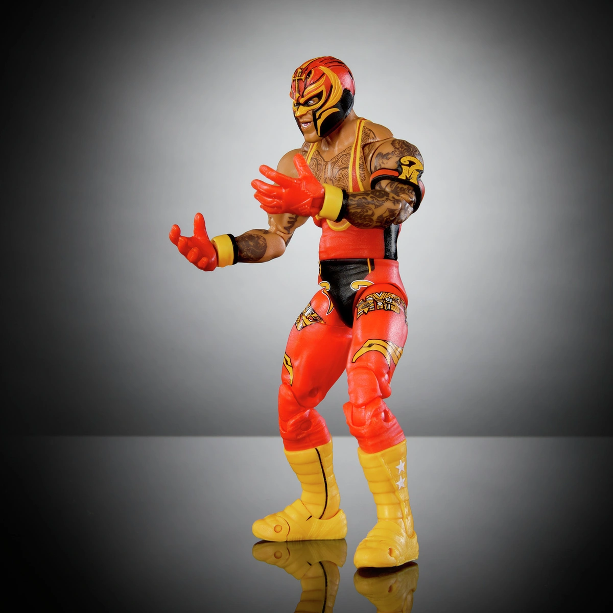 WWE Ultimate Edition Rey Mysterio Figure & Accessories