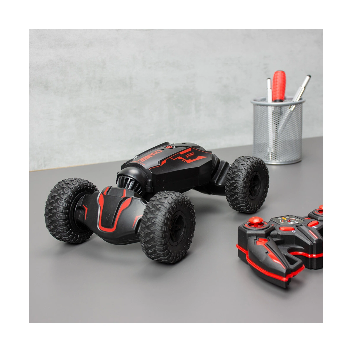 Menkind RED5 All Terrain Stunt Car
