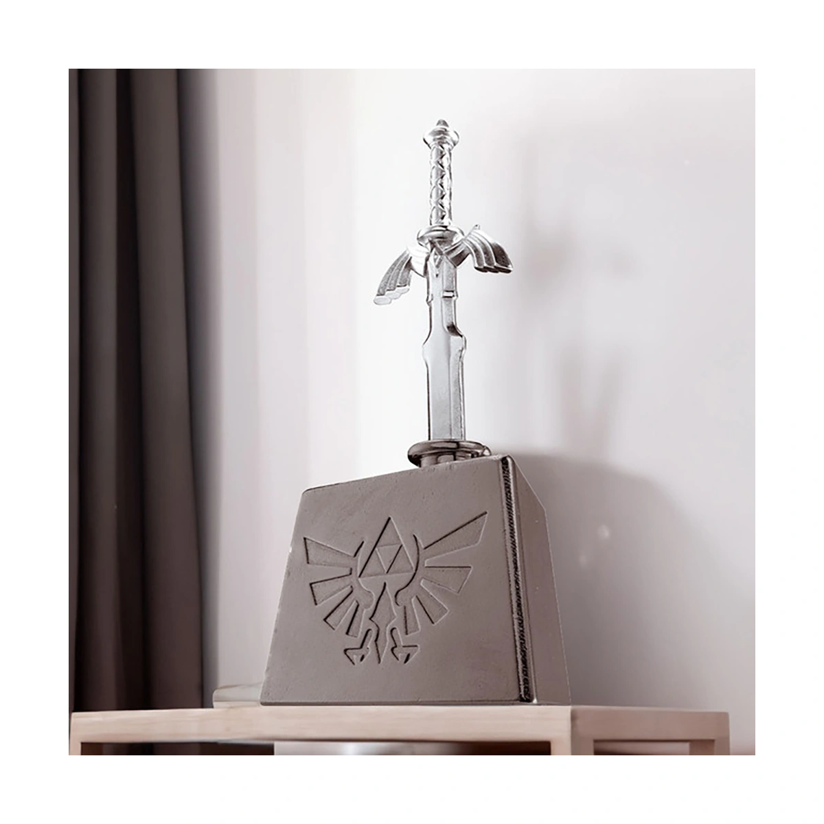 Menkind Huzzle Zelda Master Sword