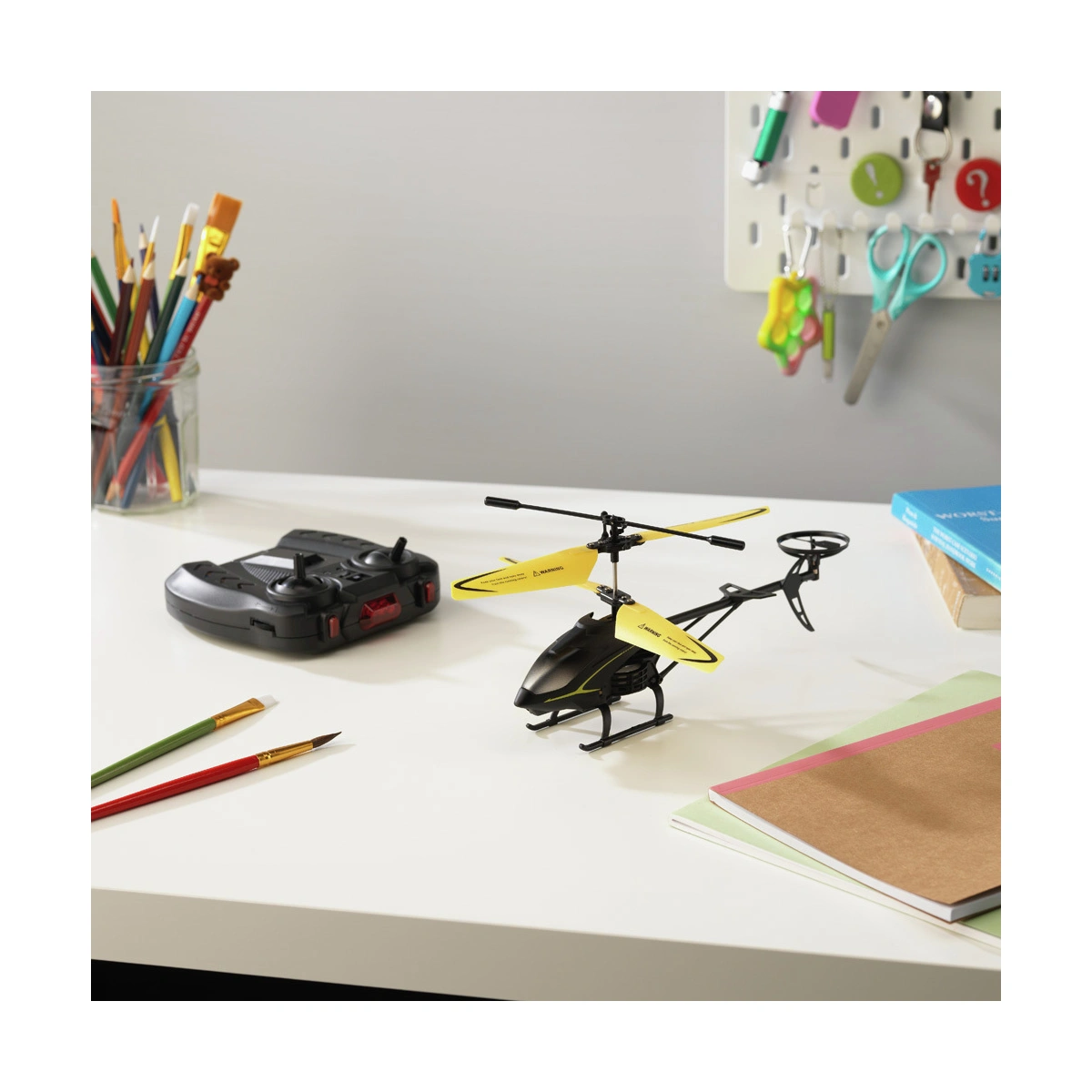 Menkind RED5 Gyro Flyer Black
