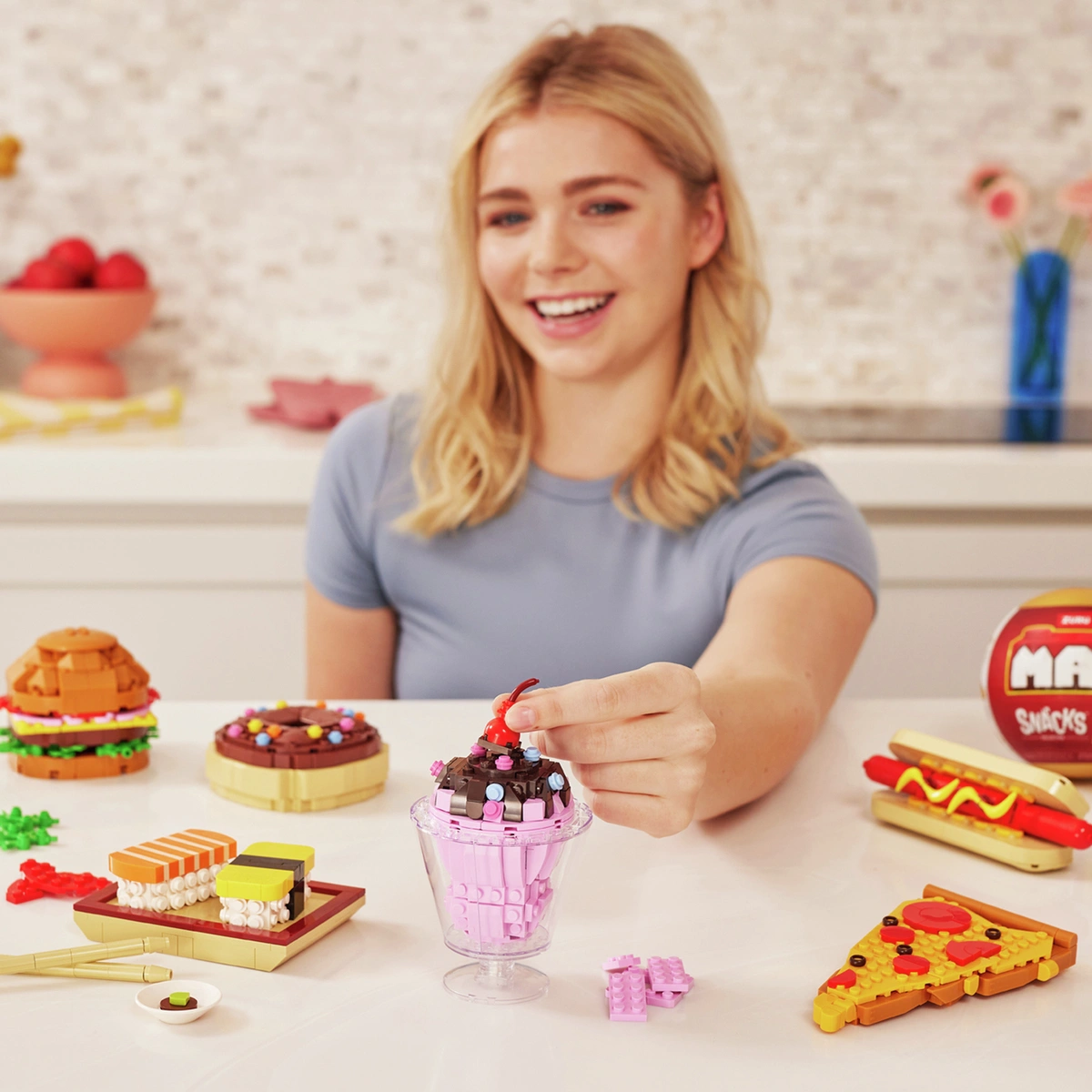 Zuru Max Snack Toy