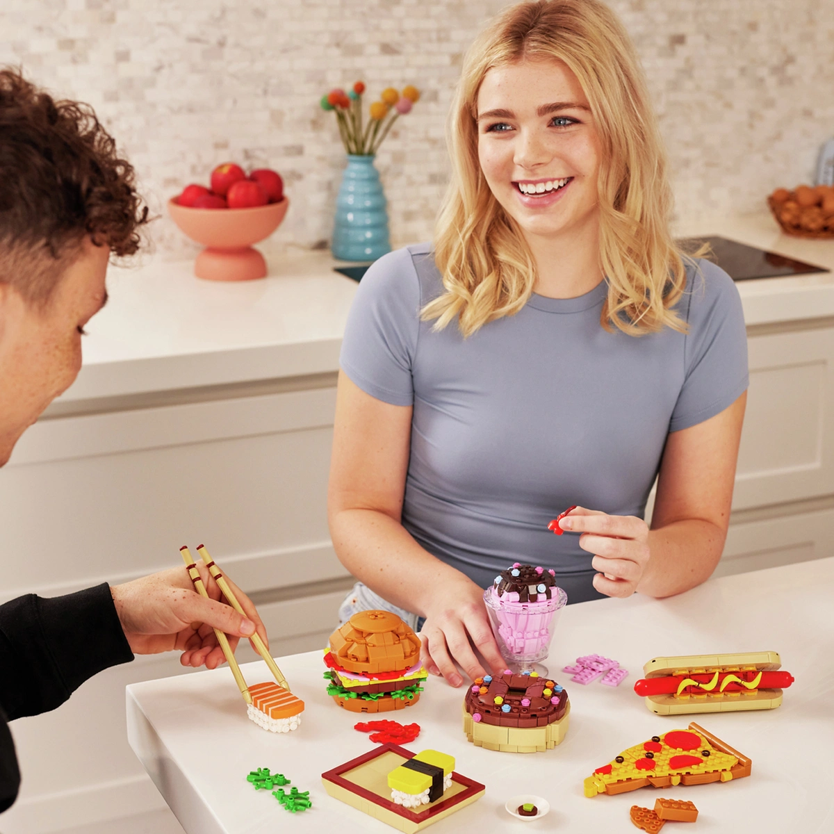 Zuru Max Snack Toy