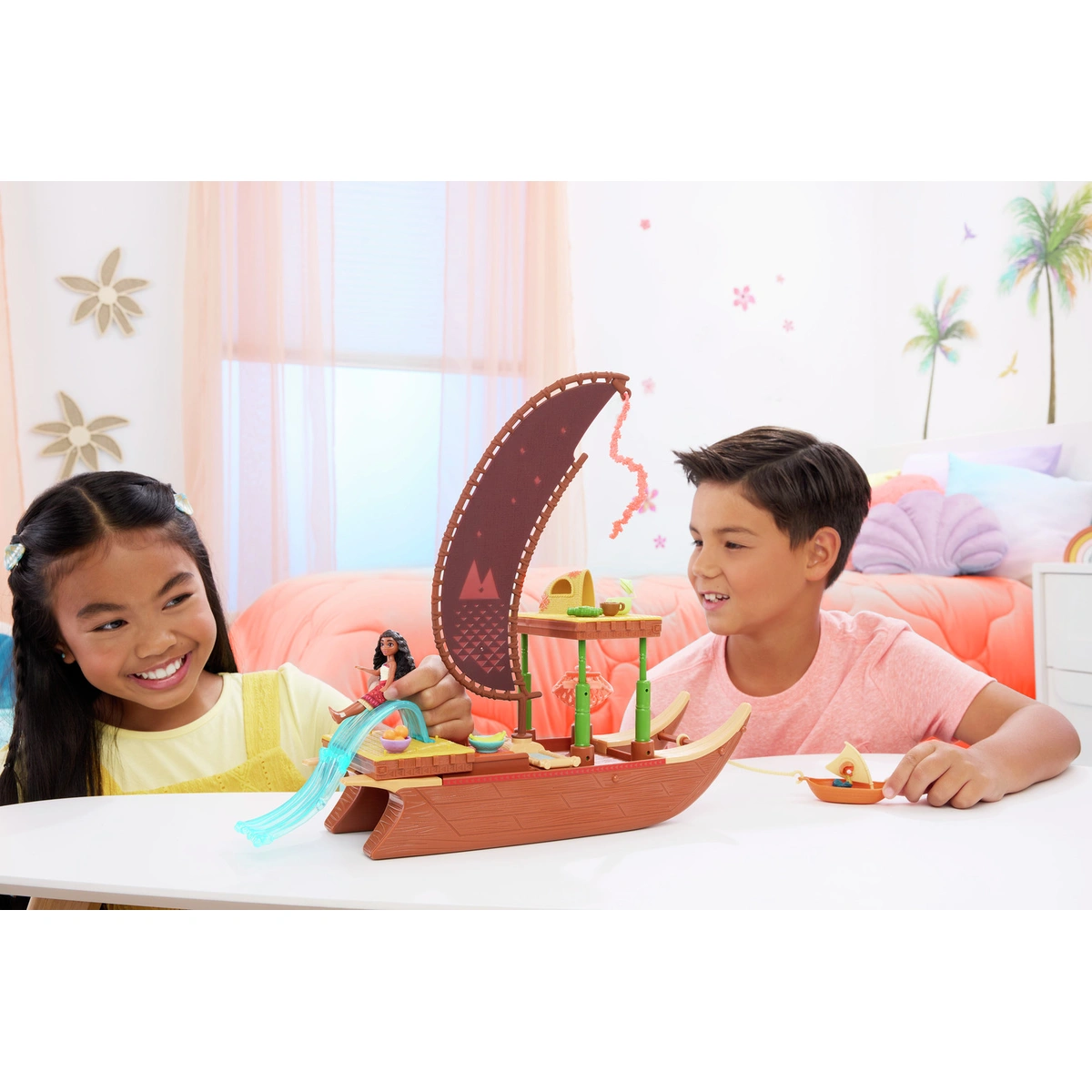 Disney Moana 2 Moana's Adventure Canoe Playset Small Doll