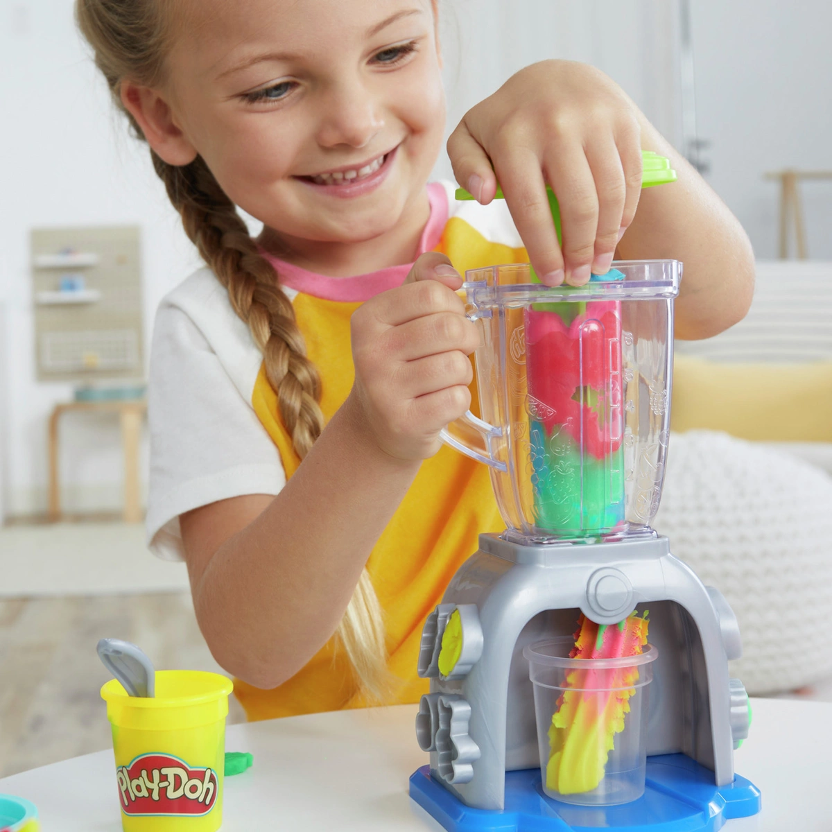 Play-Doh Swirlin Smoothies Blender Playset