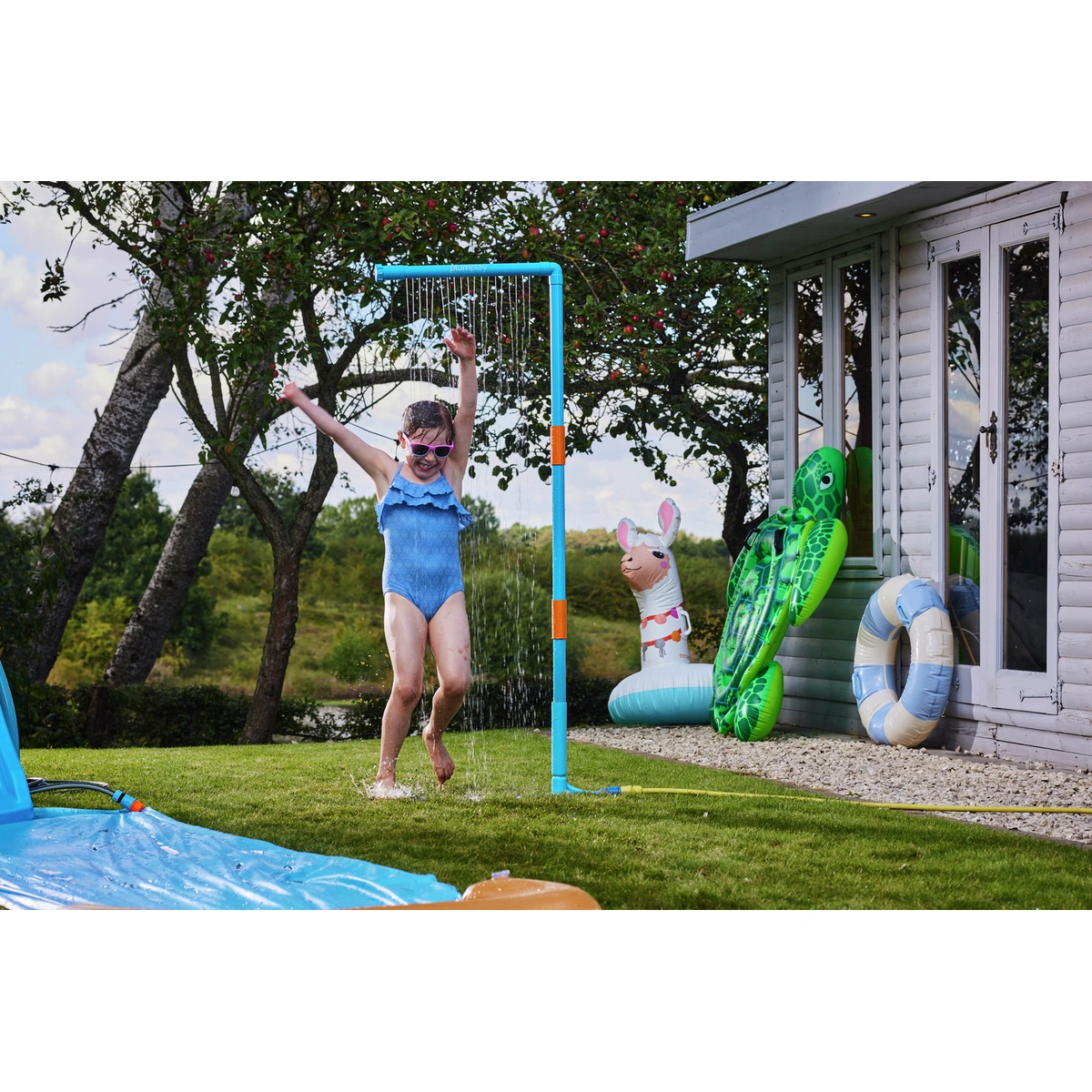 Plum Water Park Rain Wall