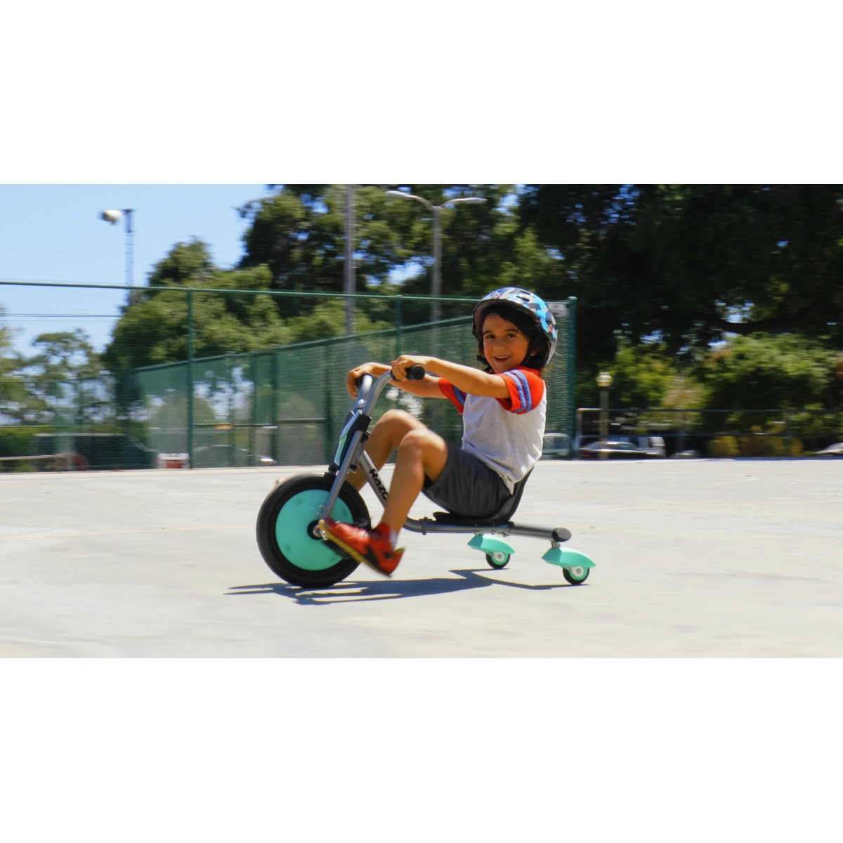 Razor RipRider 360 Mini Trike Ride On For Kids - Teal