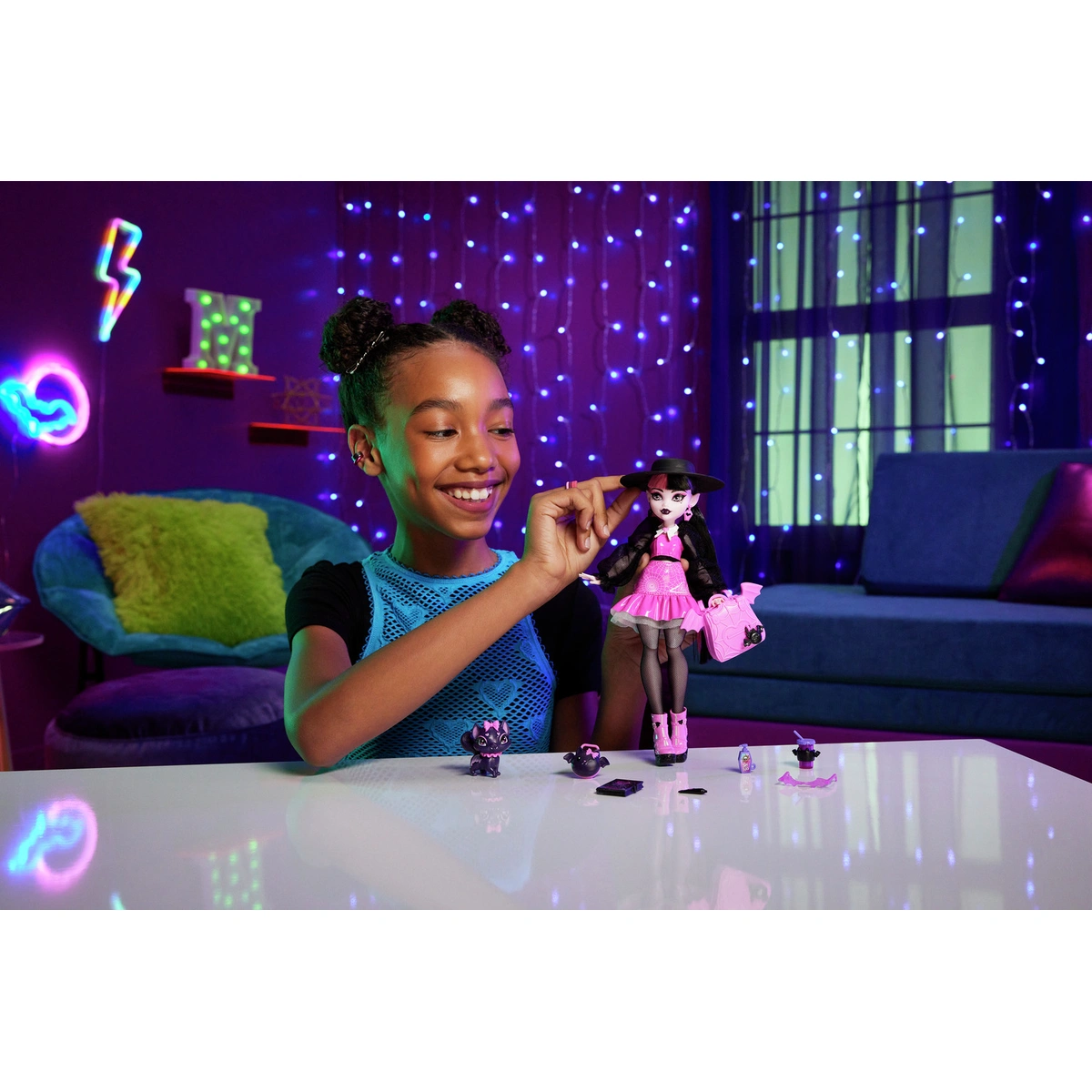 Monster High Draculaura Fashion Doll & Accessories