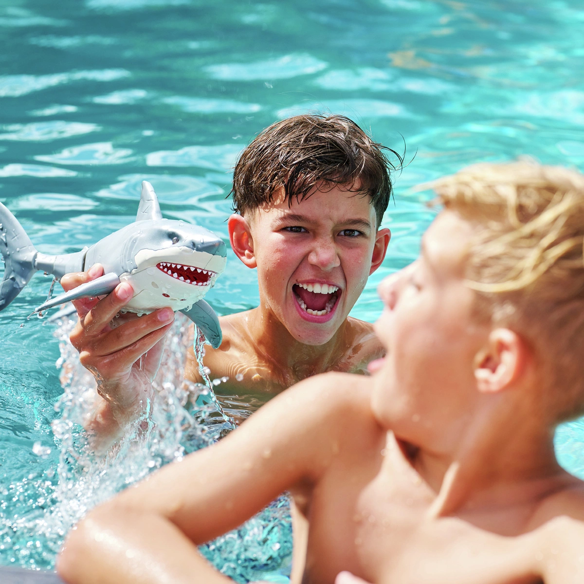Robo Alive White Shark Attack Toy