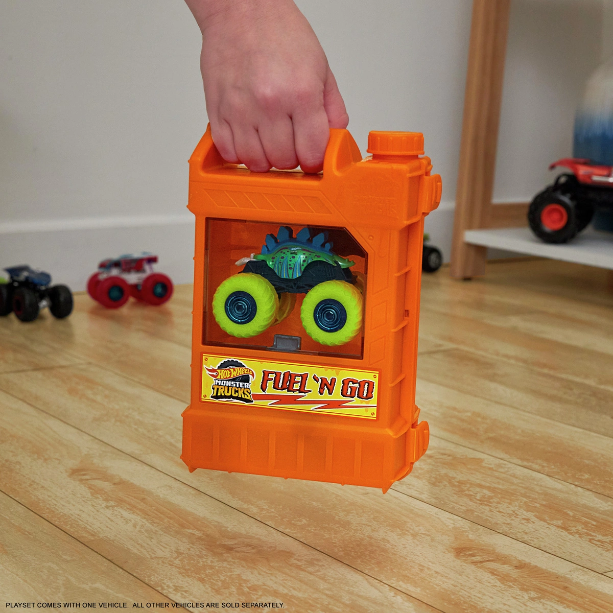 Hot Wheels Monster Trucks Fuel N' Go Playset