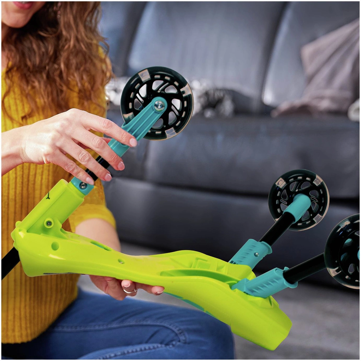 Scuttlebug Firefly with Light Up Wheels