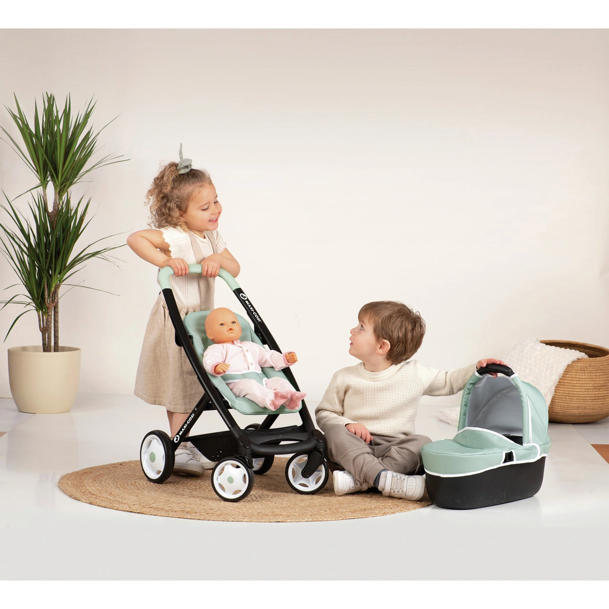 Smoby Maxi Cosi 3 in 1 Doll Pram
