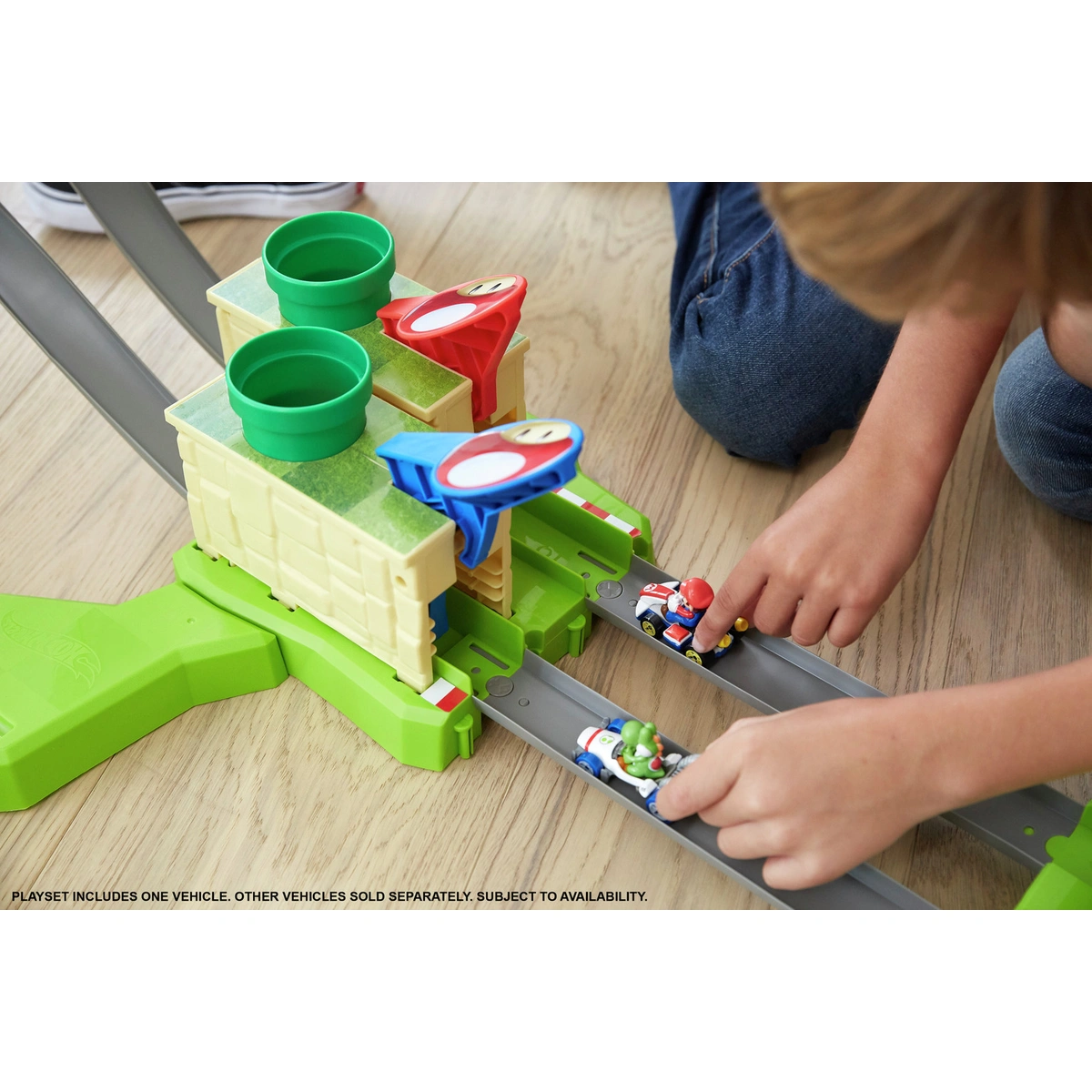 Hot Wheels Mario Kart Circuit Lite Track Set
