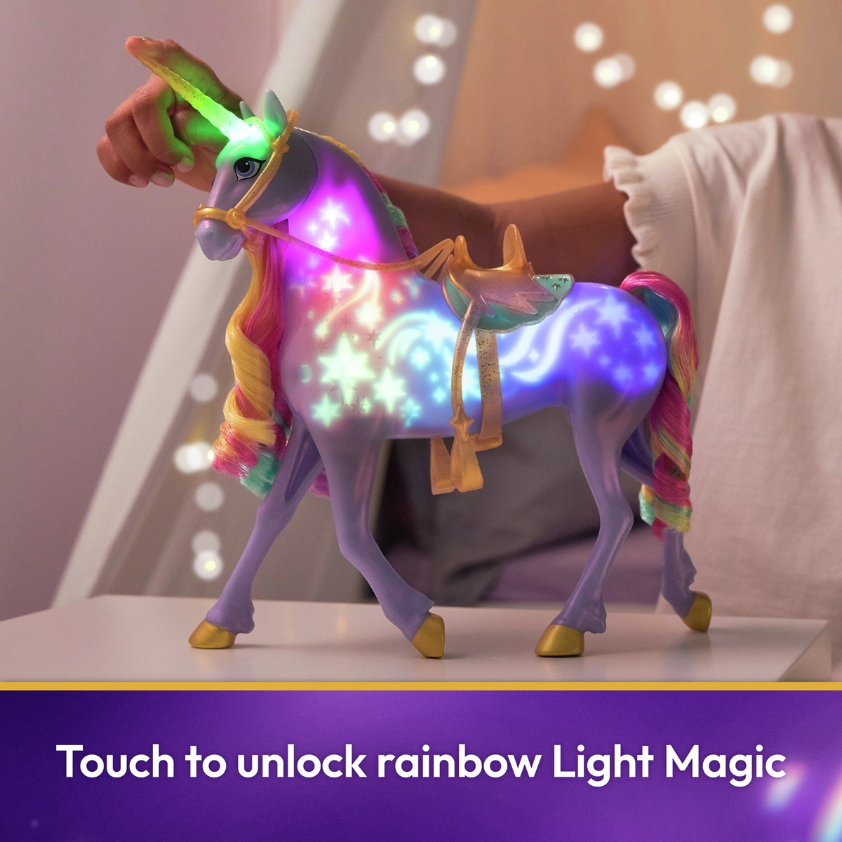 Unicorn Academy Rainbow Light-up Wildstar Figure