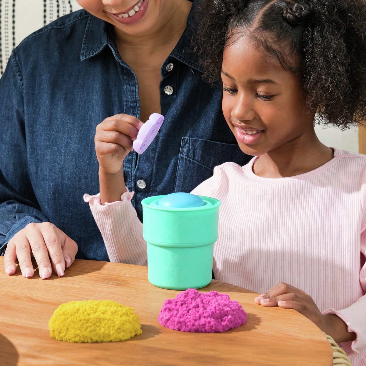 Kinetic Sand Squish Blossom Sand Kit
