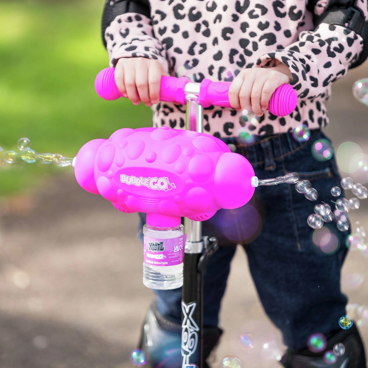 Xootz Bubble Go Kids Folding 3 Wheel Scooter - Pink