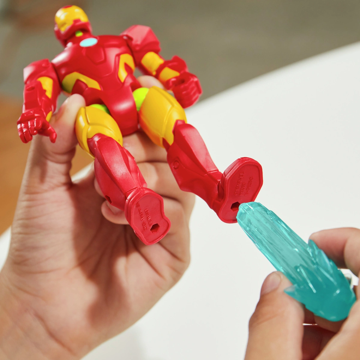 Mixmashers Marvel Iron-Man Deluxe Figure