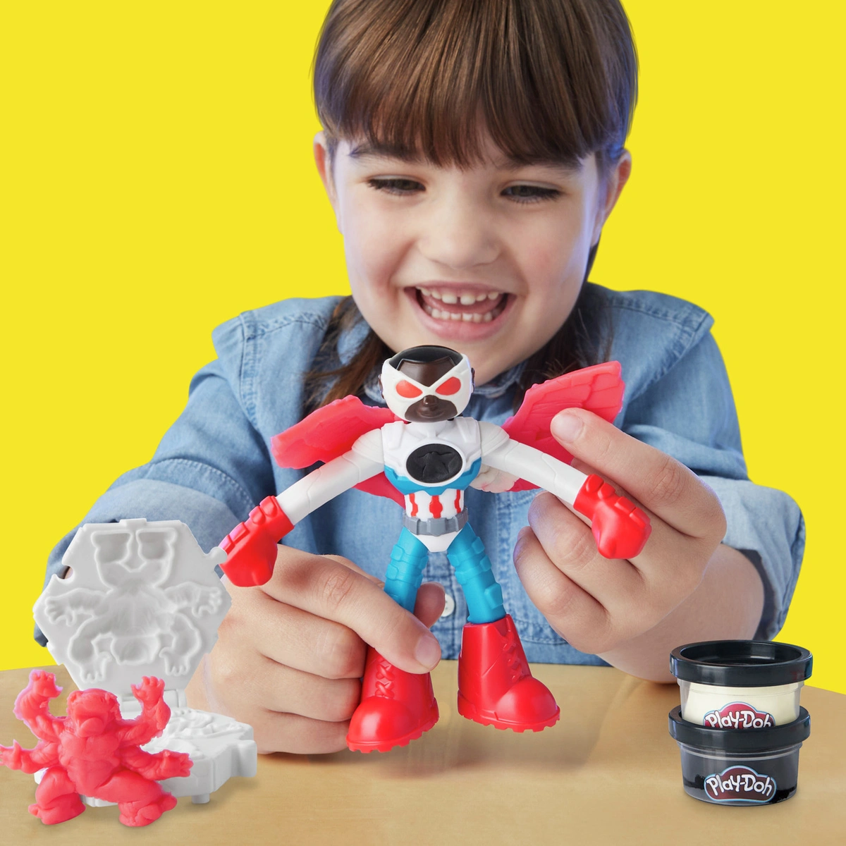 Play-Doh Captain America Motor Slicer