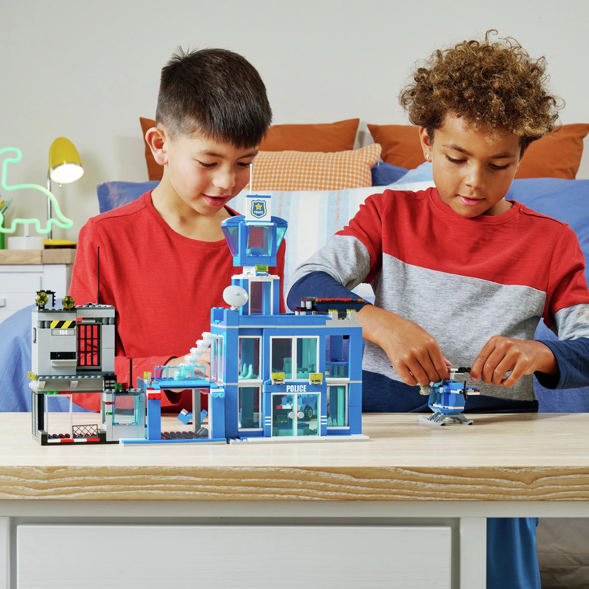 Zuru Max City 889 Police Station Playset