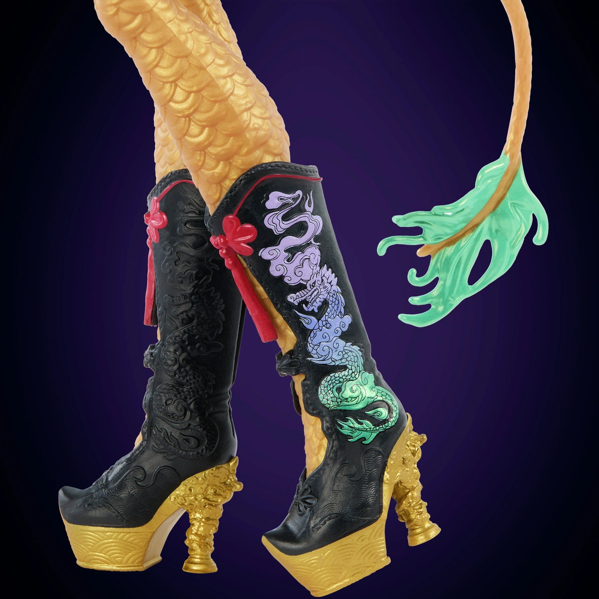 Monster High Jinafire Long Fashion Doll with Accessories