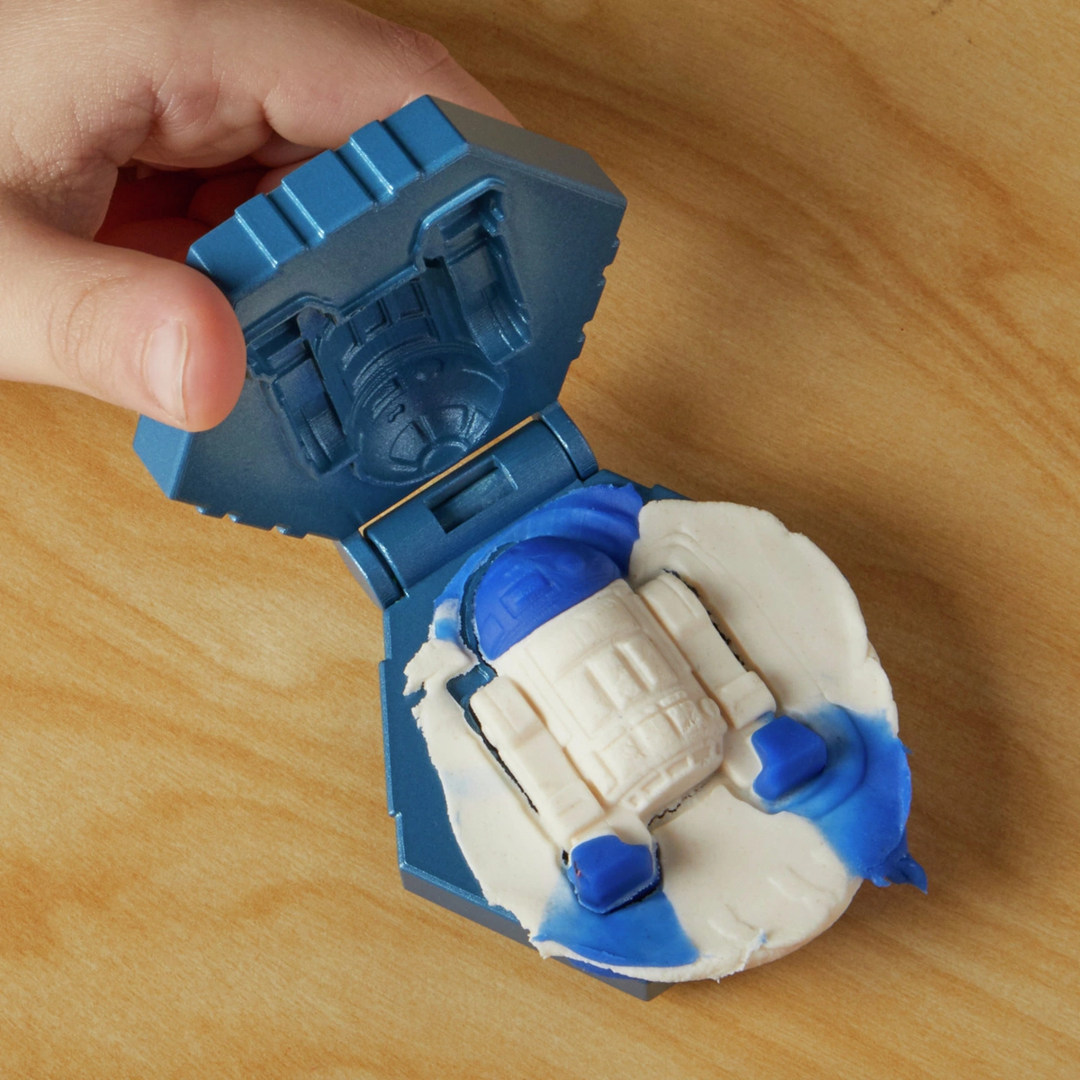 Play-Doh Build And Slice Saber Set