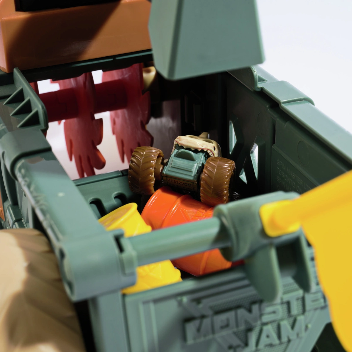 Monster Jam Mini Warthog Playset