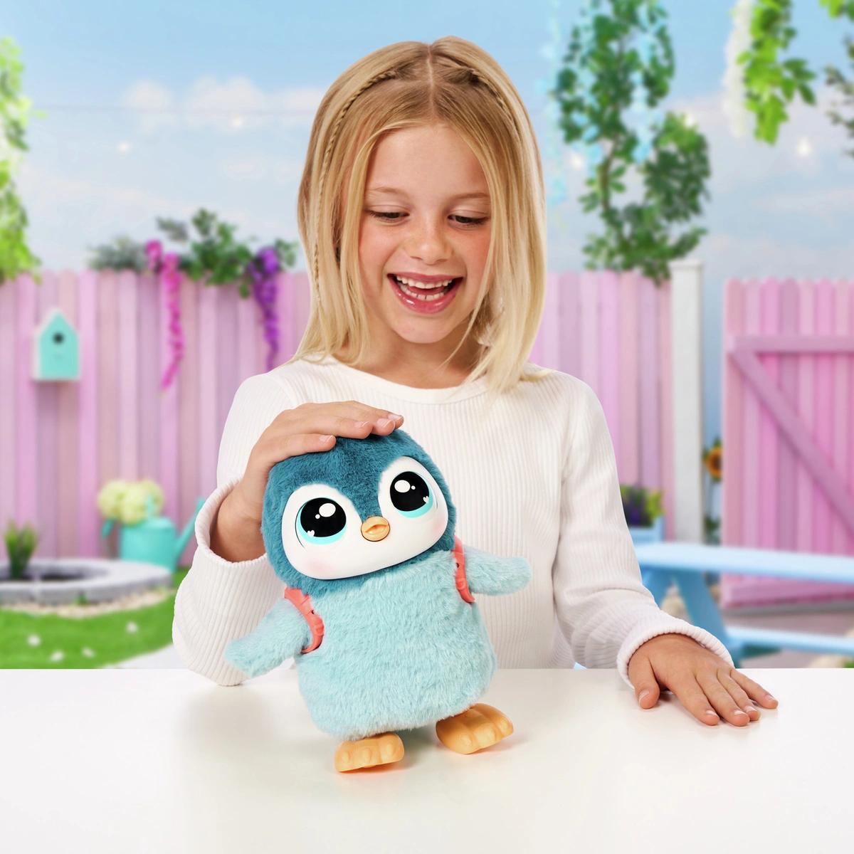Little Live Pets My Walking Penguin - Waddles