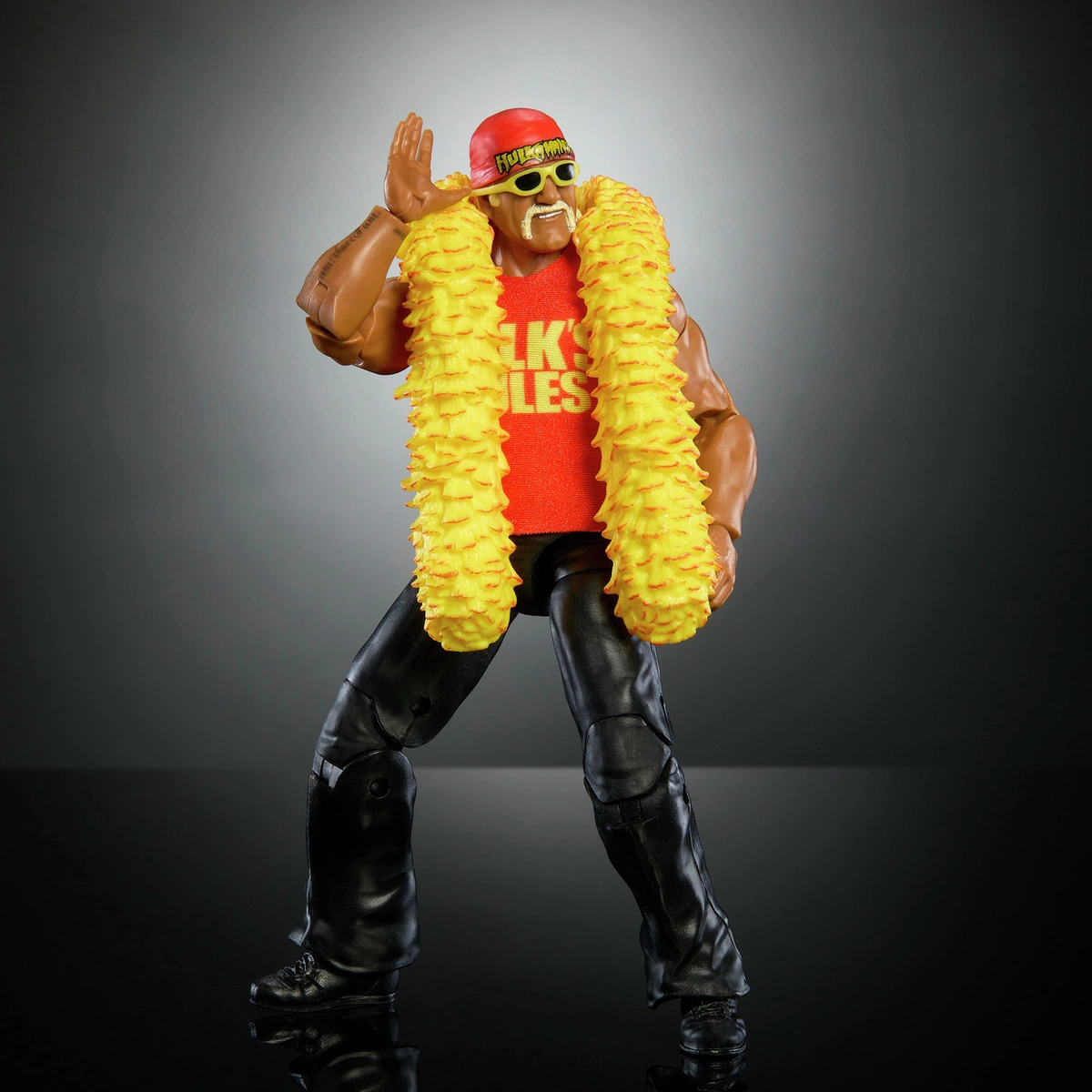 WWE Elite Premium Live Event Hulk Hogan Action Figure Set