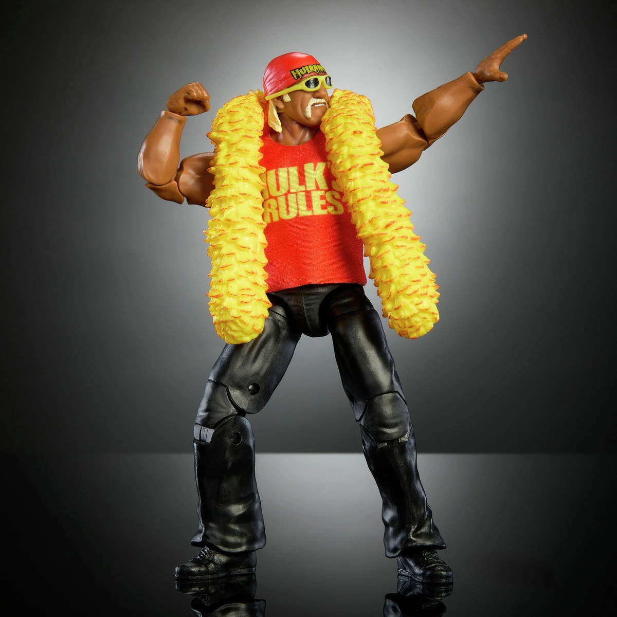 WWE Elite Premium Live Event Hulk Hogan Action Figure Set
