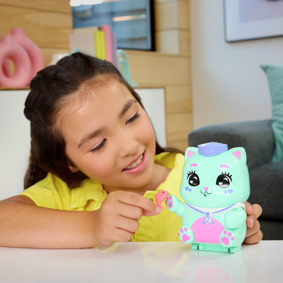 Polly Pocket Set Sail Kitty Compact Playset and Micro Doll