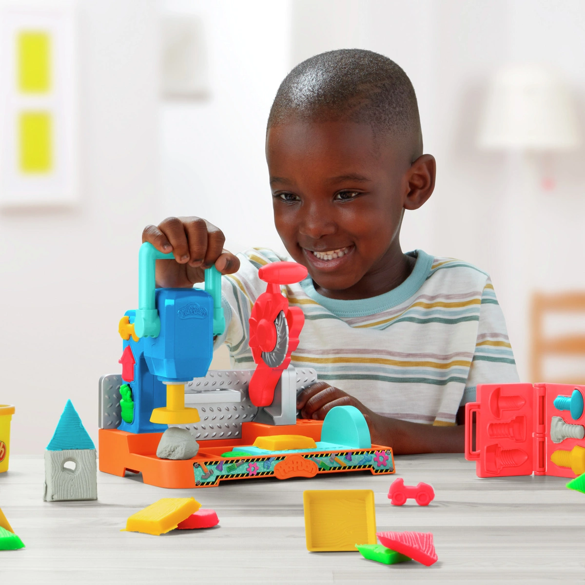 Play-Doh Stamp And Saw Tool Bench Playset