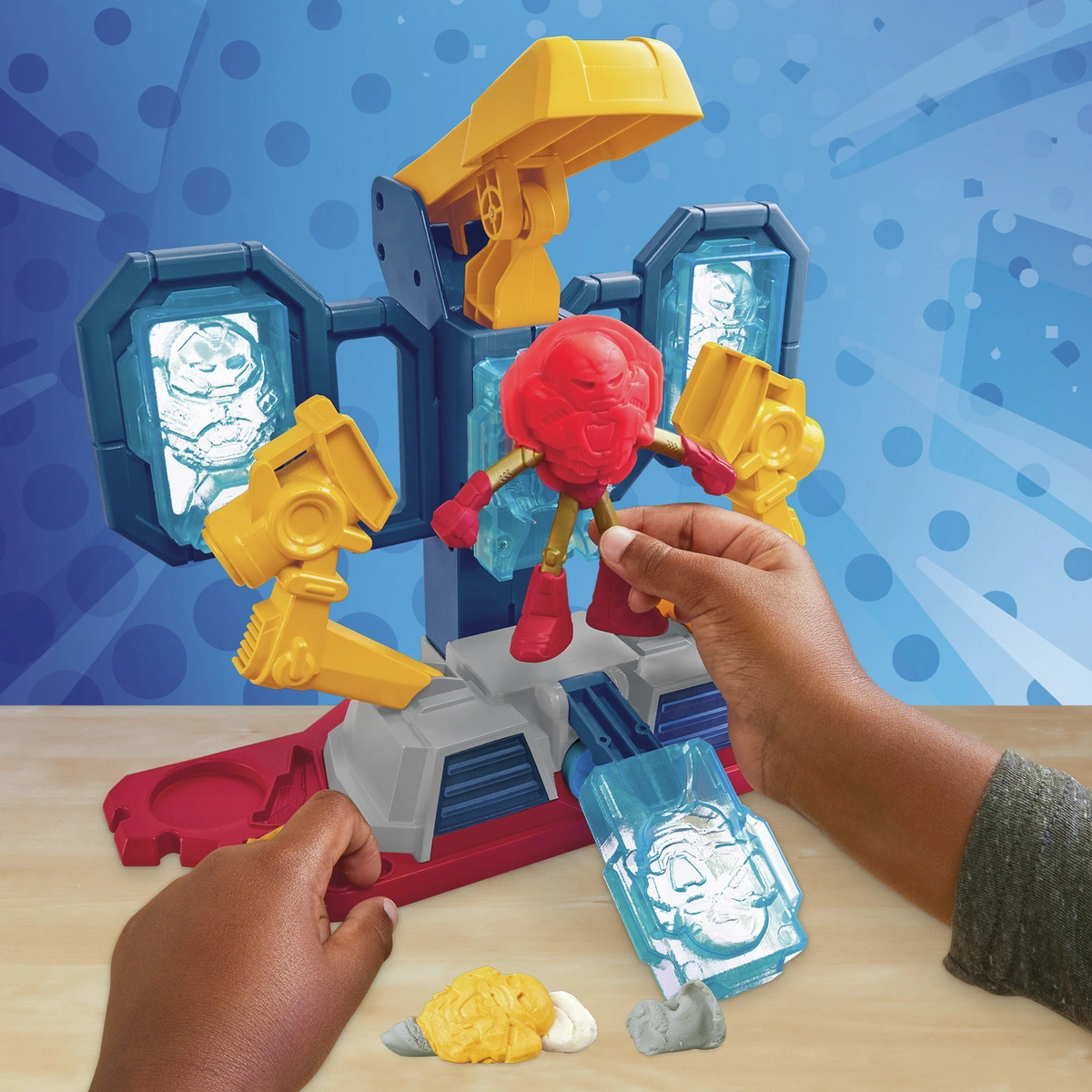 Play-Doh Marvel Iron Man Armor Maker Lab