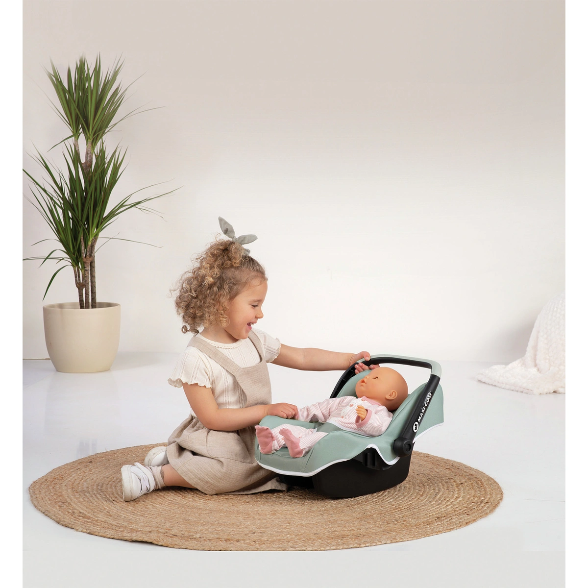 Smoby Maxi Cosi Dolls Car Seat   Sage