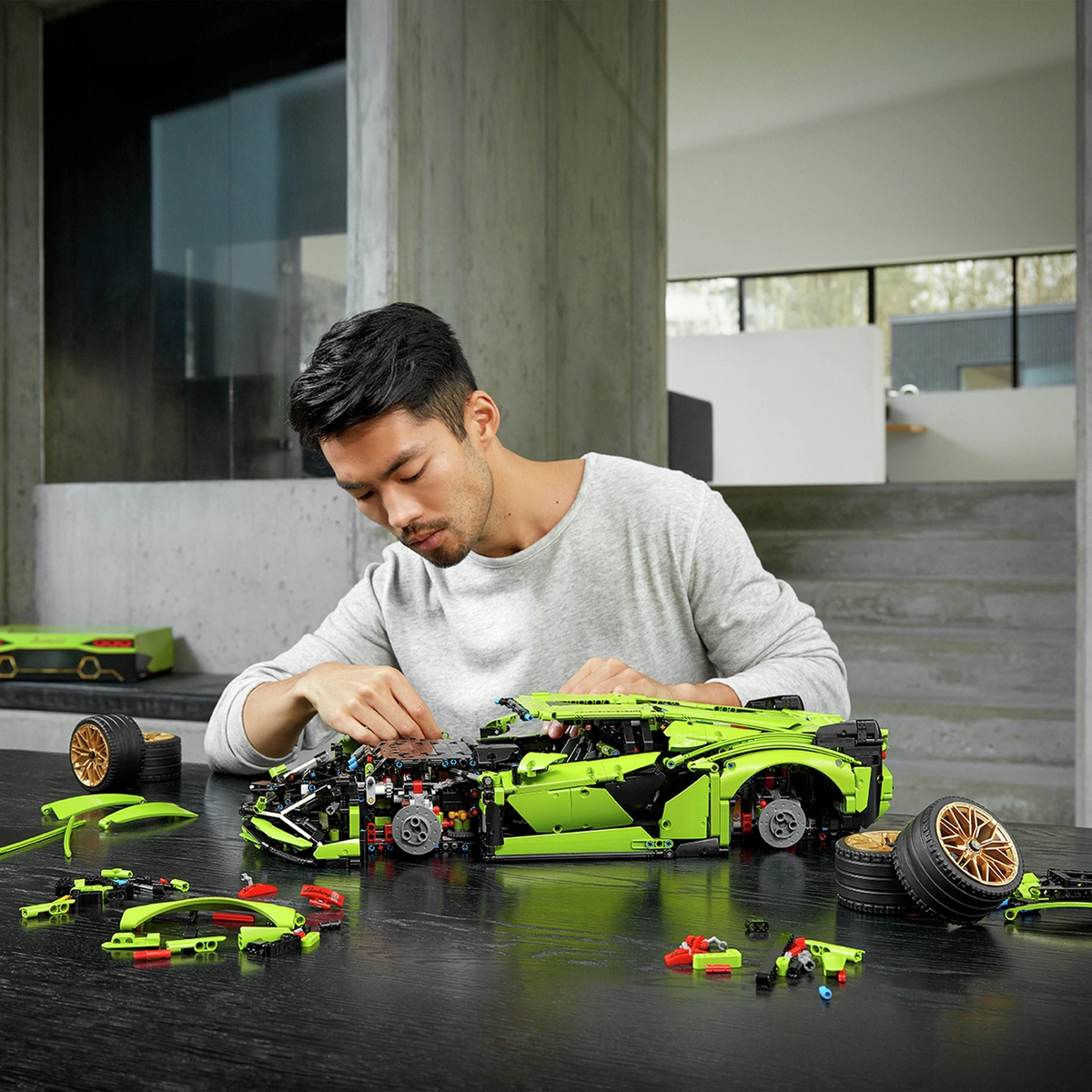 LEGO Technic Lamborghini Sián FKP 37 Car Model Set 42115