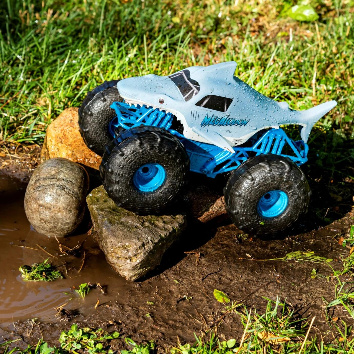 Monster Jam Megalodon Storm 1:15 Radio Controlled Truck