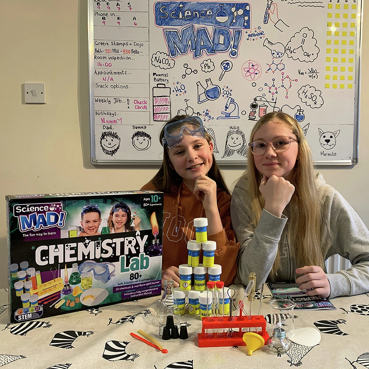 Science Mad Chemistry Lab Kit